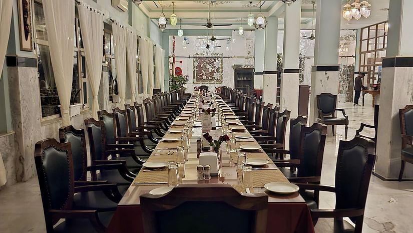 Fateh Mahal - Long Table - Dining